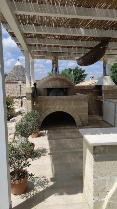 Trullo Iris Hotel Чистернино Екстериор снимка