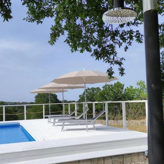 Trullo Iris Hotel Чистернино Екстериор снимка